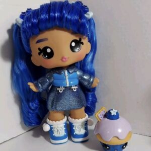 Yummiland Rory Blueberry Bambola profumata con lucidalabbra 25 cm, Originale MGA
